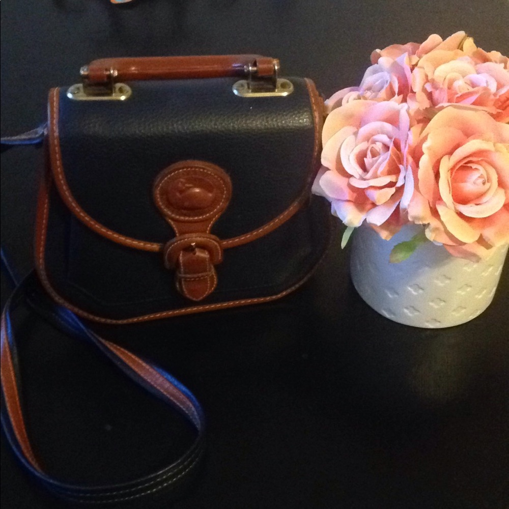 ⚜️ Dooney & Bourke purse🌟